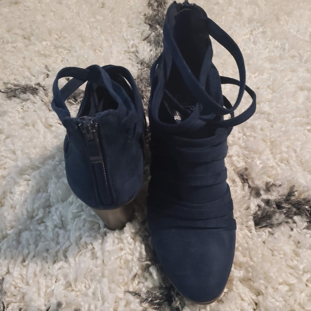 Navy strappy bootie